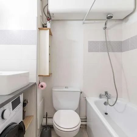 Apartment T2 A Cauterets, Proche Telecabine Avec Parking Et Local - Fr-1-401-198